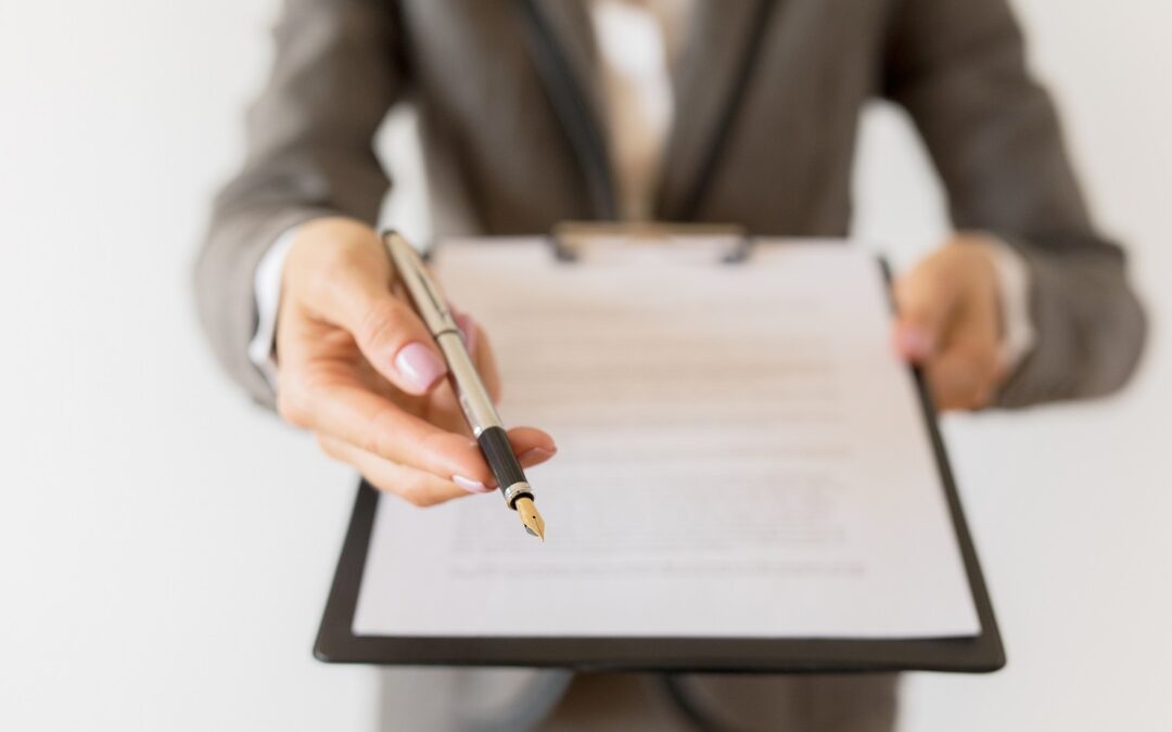 What to know before you sign a solar installation contract