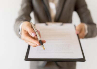 What to know before you sign a solar installation contract
